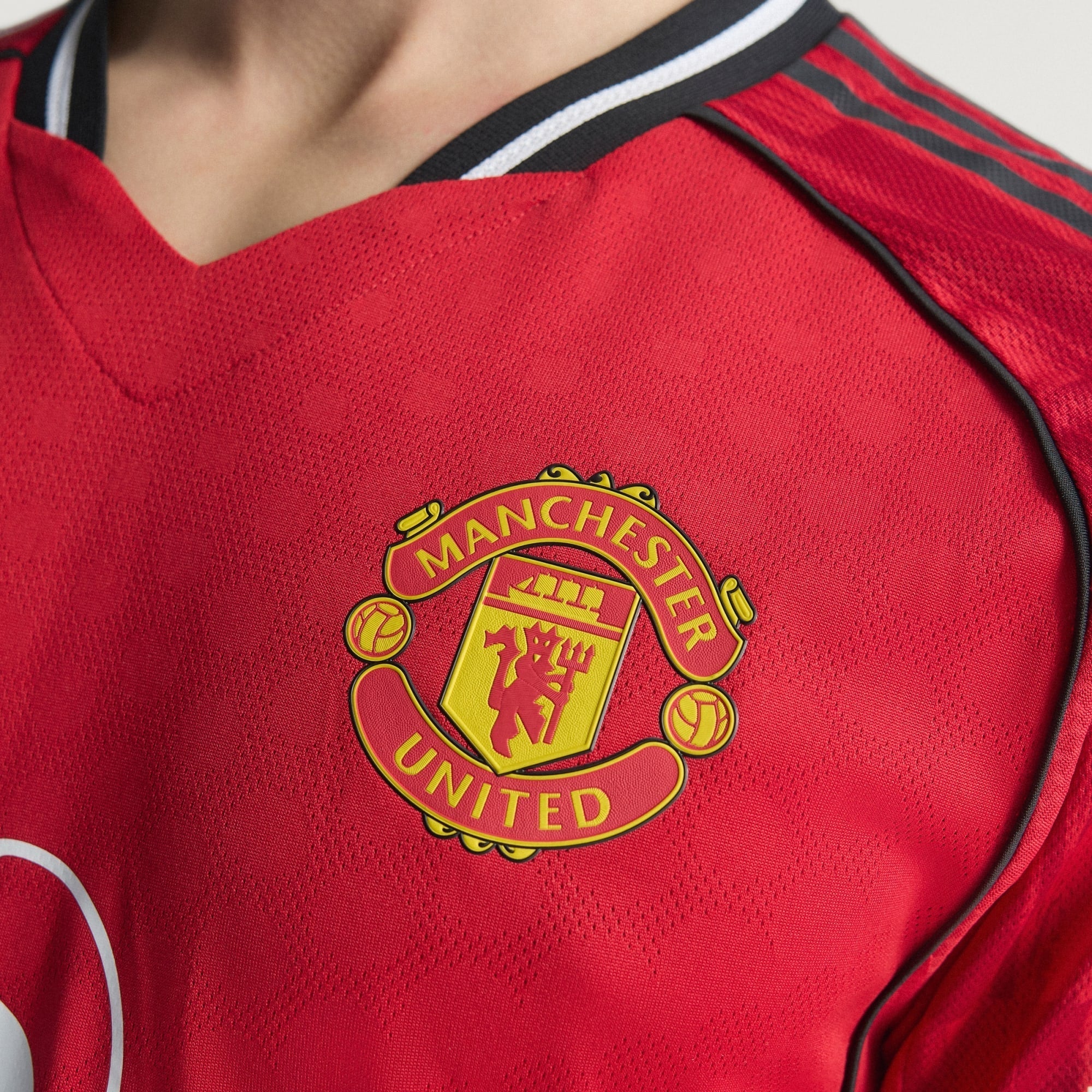 adidas Martinez Men's Manchester United Authentic Home Jersey 25/26 w/ NRFR + EPL Patch (Red)